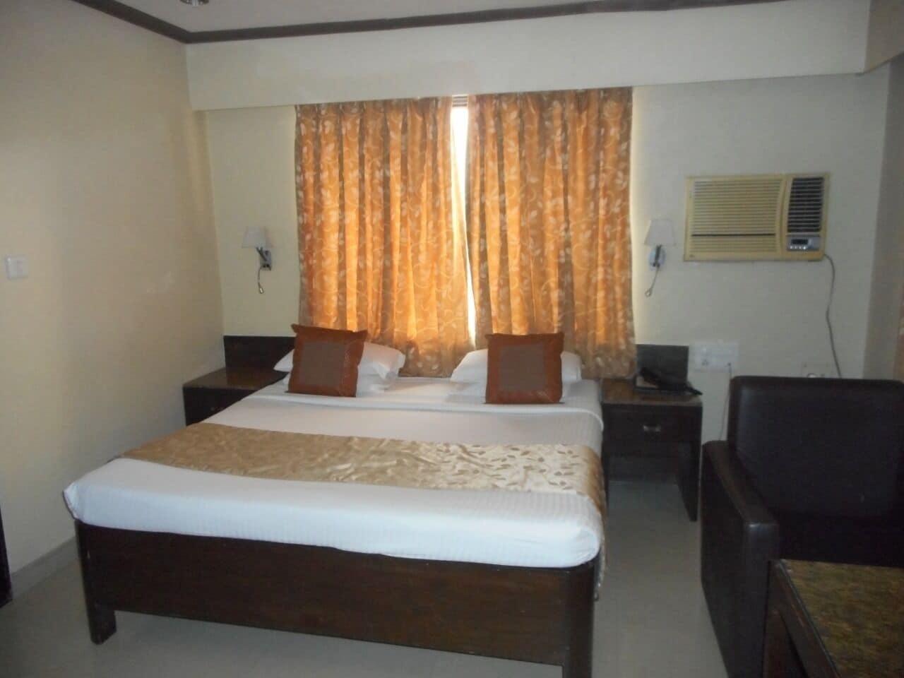 Hotel Kings International Juhu Bombay Esterno foto
