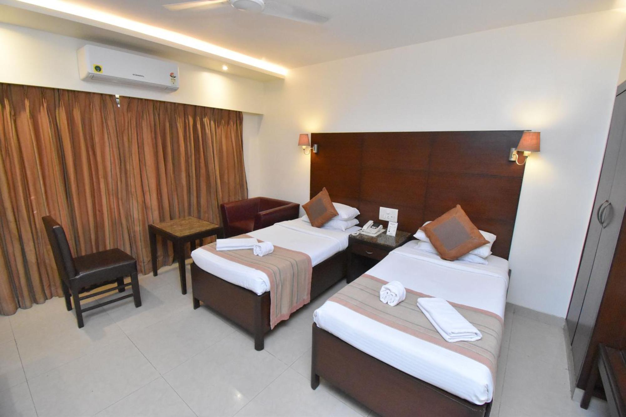 Hotel Kings International Juhu Bombay Esterno foto