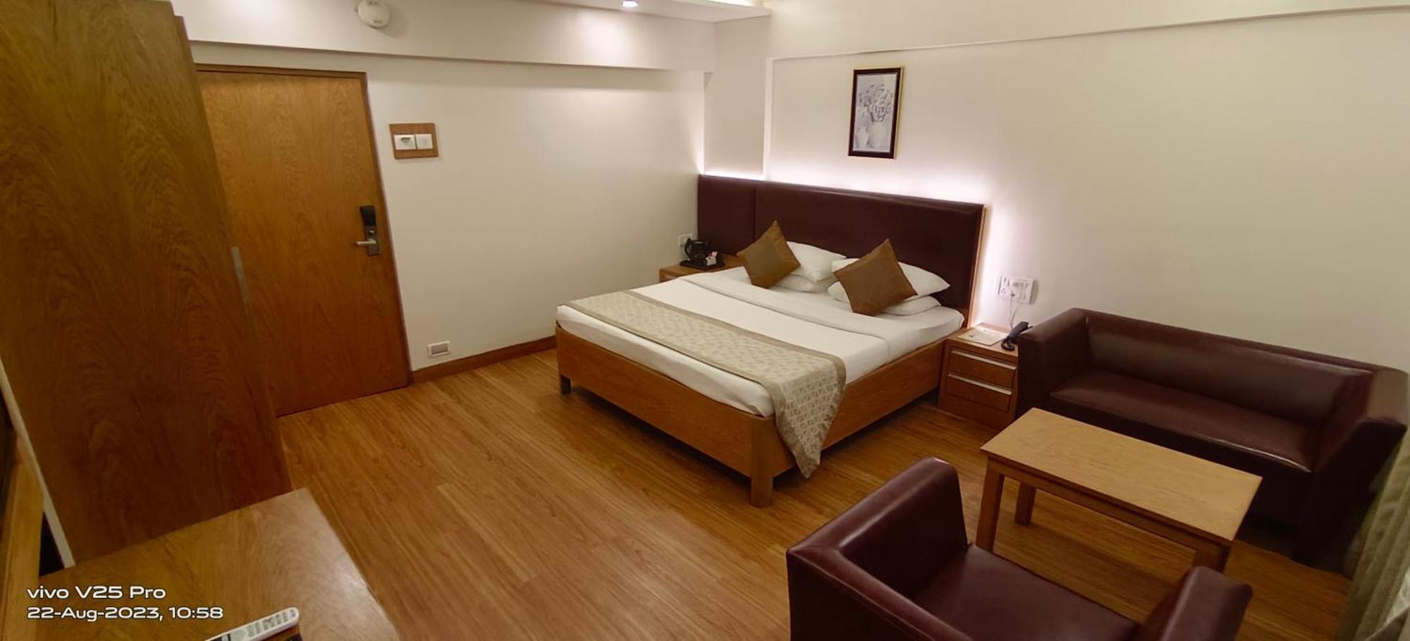 Hotel Kings International Juhu Bombay Esterno foto