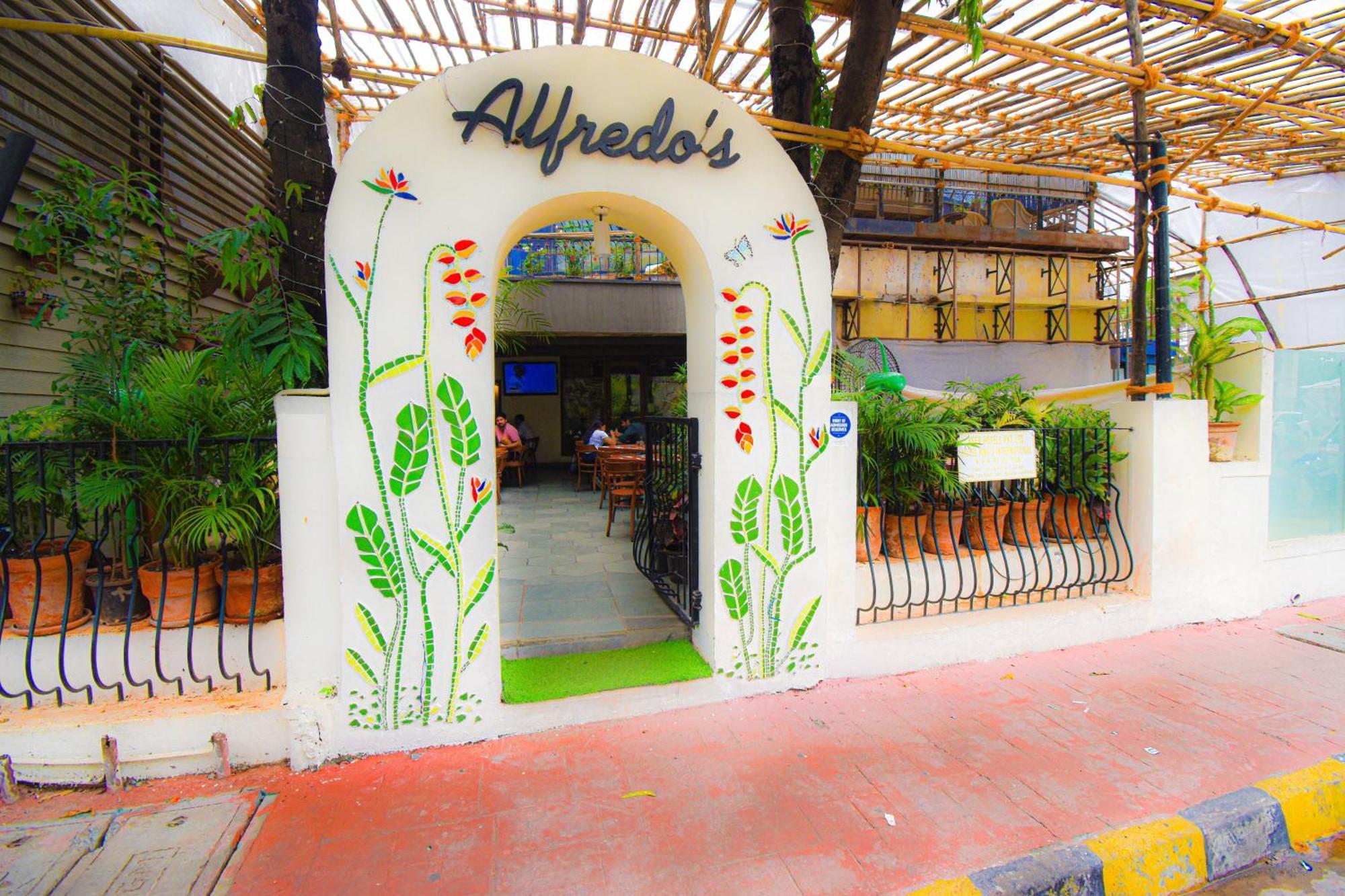Hotel Kings International Juhu Bombay Esterno foto