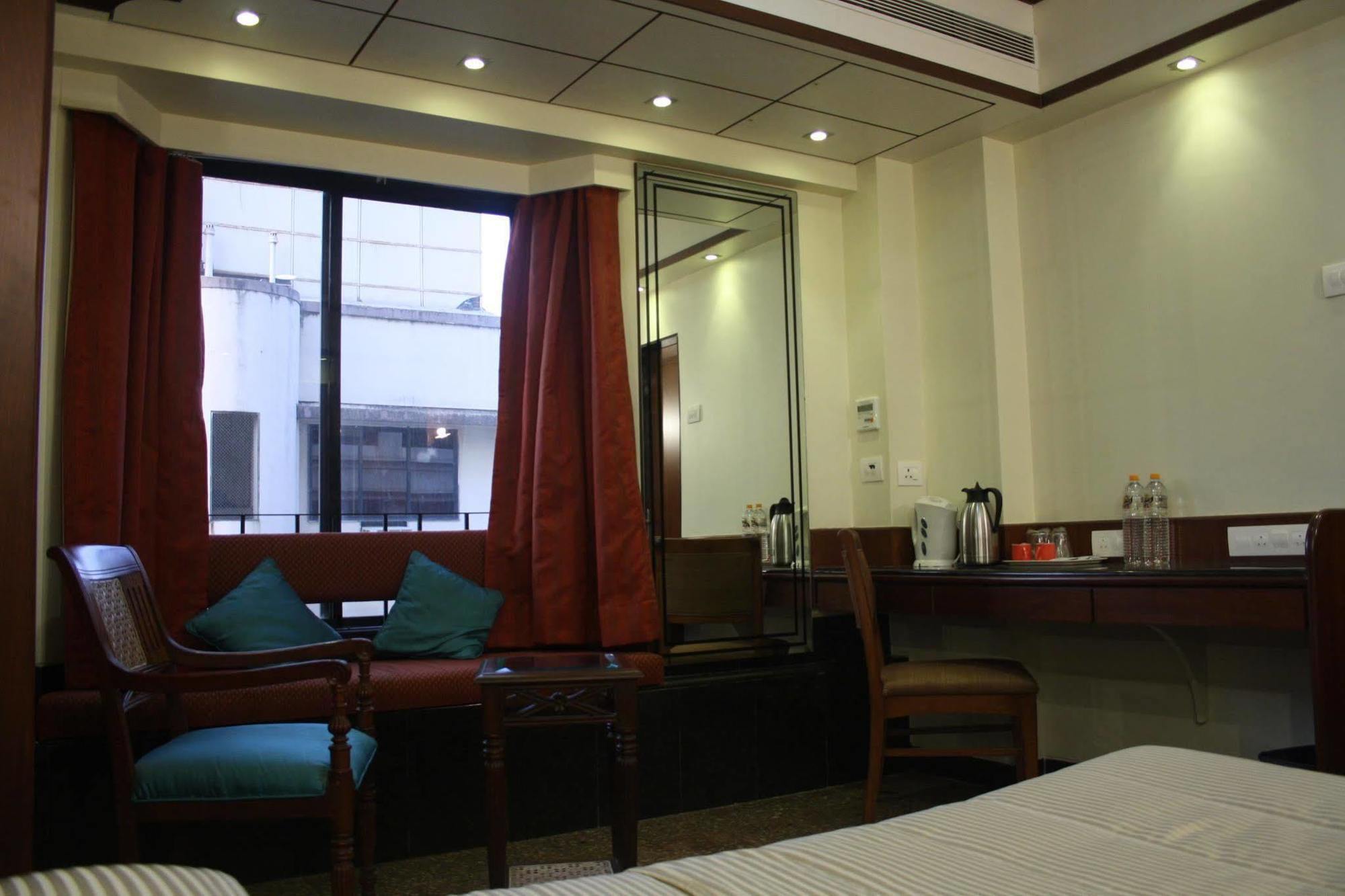 Hotel Kings International Juhu Bombay Esterno foto