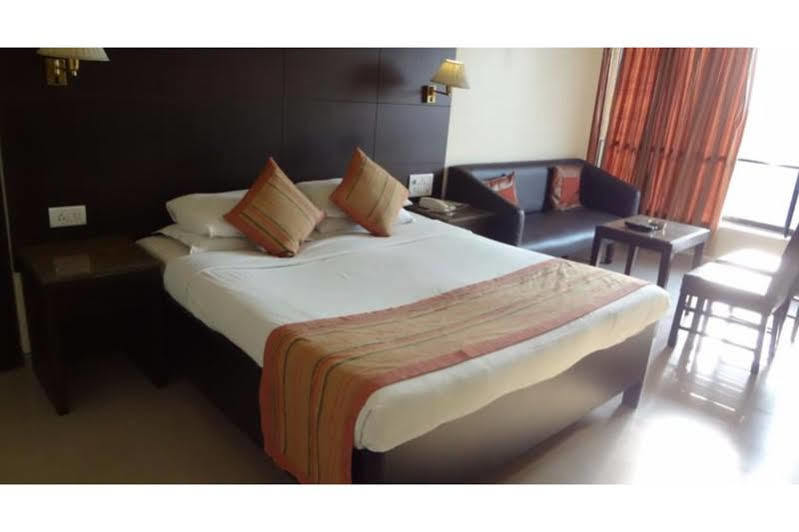 Hotel Kings International Juhu Bombay Esterno foto